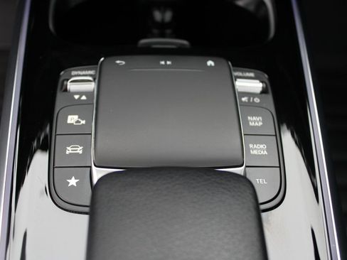 Used 2023 Mercedes-Benz GLB 250 4MATIC image 46