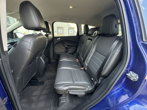 Used 2015 Ford Escape SE w/ Equipment Group 201A AWD/4WD image 32