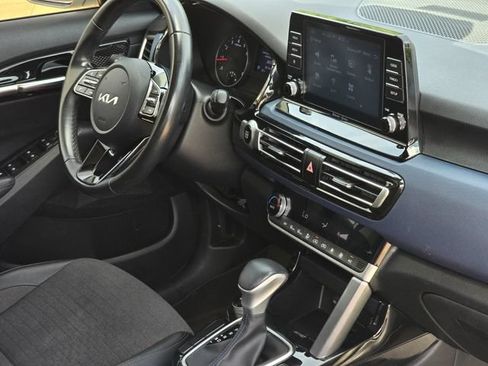 Used 2023 Kia Seltos S FWD image 11