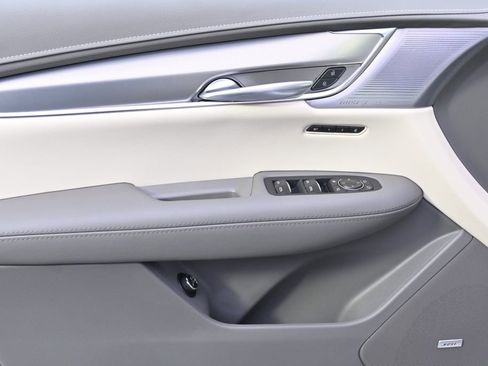 New 2025 Cadillac XT5 Premium Luxury w/ LPO, Floor Liner Package image 22