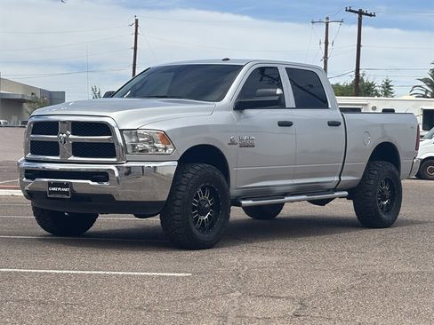 Used 2017 RAM 2500 Tradesman w/ Chrome Appearance Group AWD/4WD image 8