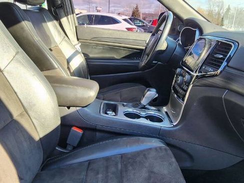 Used 2020 Jeep Grand Cherokee Altitude image 20