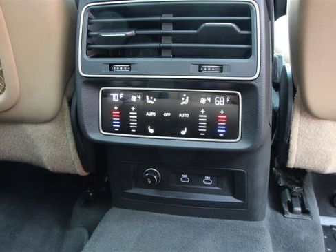 Used 2023 Audi Q7 3.0T Premium Plus w/ Premium Plus Package AWD/4WD image 20
