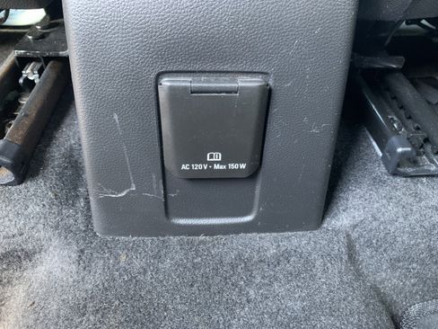Used 2019 Chevrolet Trax LT w/ LT Convenience Package AWD/4WD image 29
