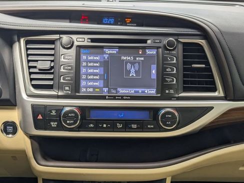 Used 2019 Toyota Highlander Limited Platinum image 13