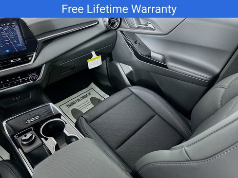 New 2026 Chevrolet Equinox LT w/ Convenience Package II AWD/4WD image 24