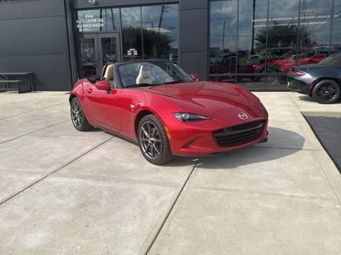 Used 2017 MAZDA MX-5 Miata Grand Touring RWD image 5