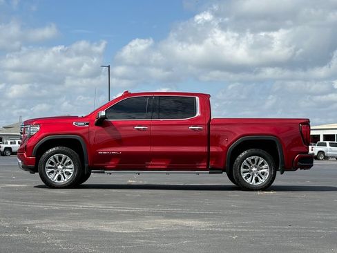 Used 2023 GMC Sierra 1500 Denali AWD/4WD image 2