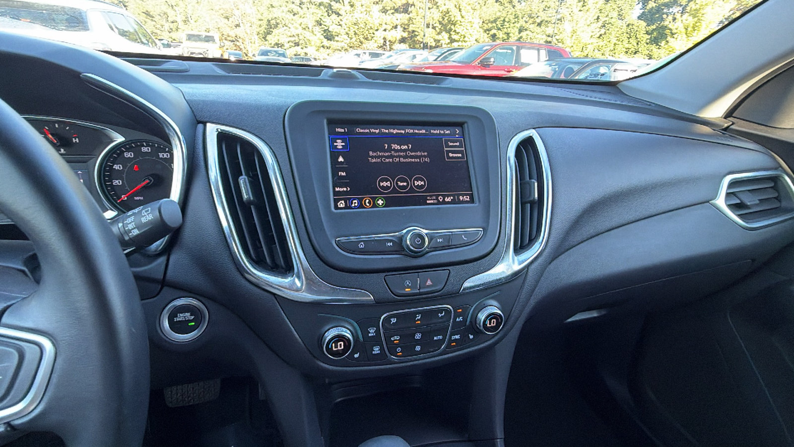 Used 2024 Chevrolet Equinox LT AWD/4WD image 31