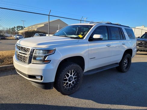 Used 2017 Chevrolet Tahoe LT image 3