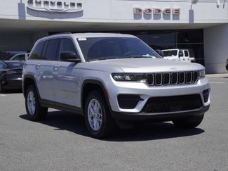 New 2026 Jeep Grand Cherokee Laredo RWD video 2
