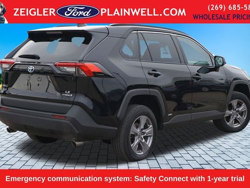 Used 2022 Toyota RAV4 LE image 5