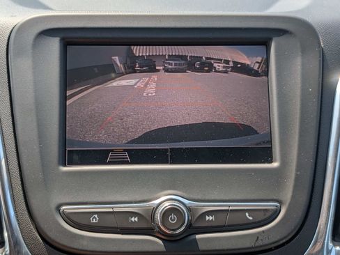 Used 2022 Chevrolet Equinox LS AWD/4WD image 27