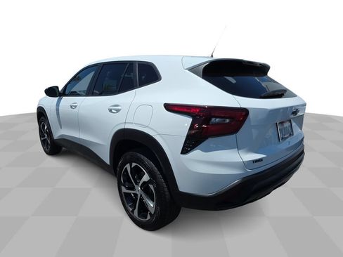Used 2025 Chevrolet Trax RS FWD image 6