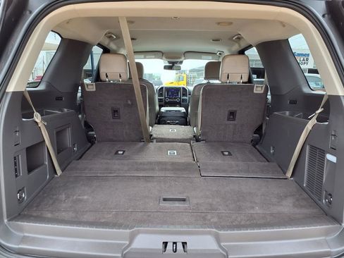 Used 2021 Ford Expedition XLT RWD image 11