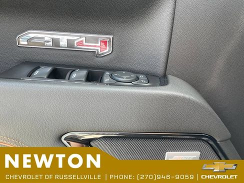 Used 2022 GMC Sierra 1500 AT4 w/ AT4 Premium Package AWD/4WD image 5