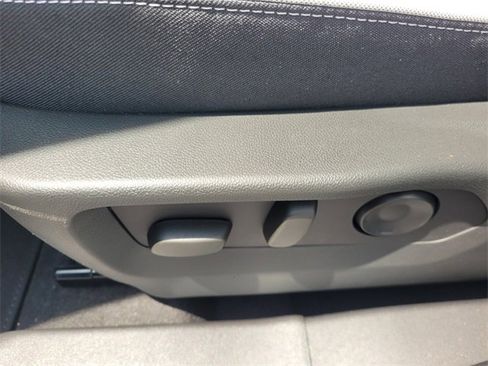 New 2025 Buick Envision Sport Touring image 4