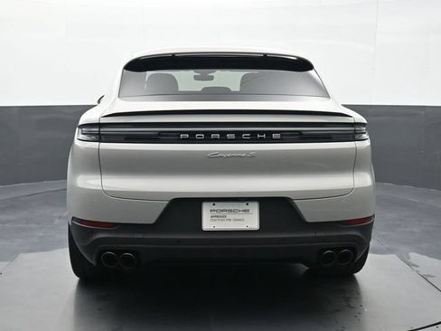 Certified 2025 Porsche Cayenne S AWD/4WD image 22