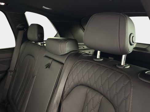 Used 2023 BMW X5 M50i w/ Executive Package image 32