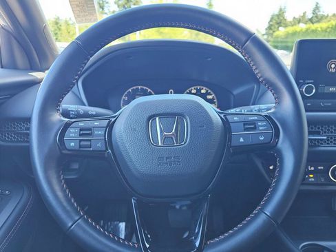 Certified 2025 Honda HR-V Sport image 32