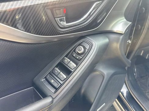 Used 2019 Subaru Crosstrek 2.0i Limited w/ Moonroof Package w/Navigation AWD/4WD image 17