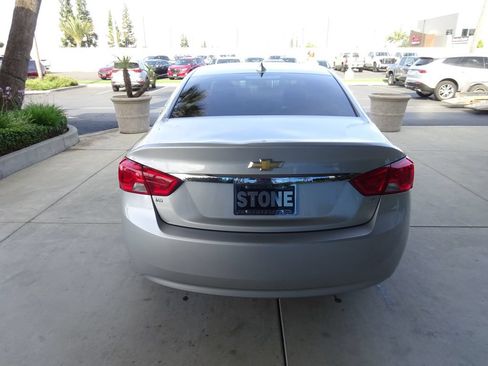 Used 2018 Chevrolet Impala LT w/ LT Entertainment Package FWD image 7