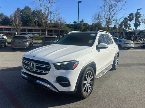 Used 2025 Mercedes-Benz GLE 350 4MATIC w/ Winter Package image 2