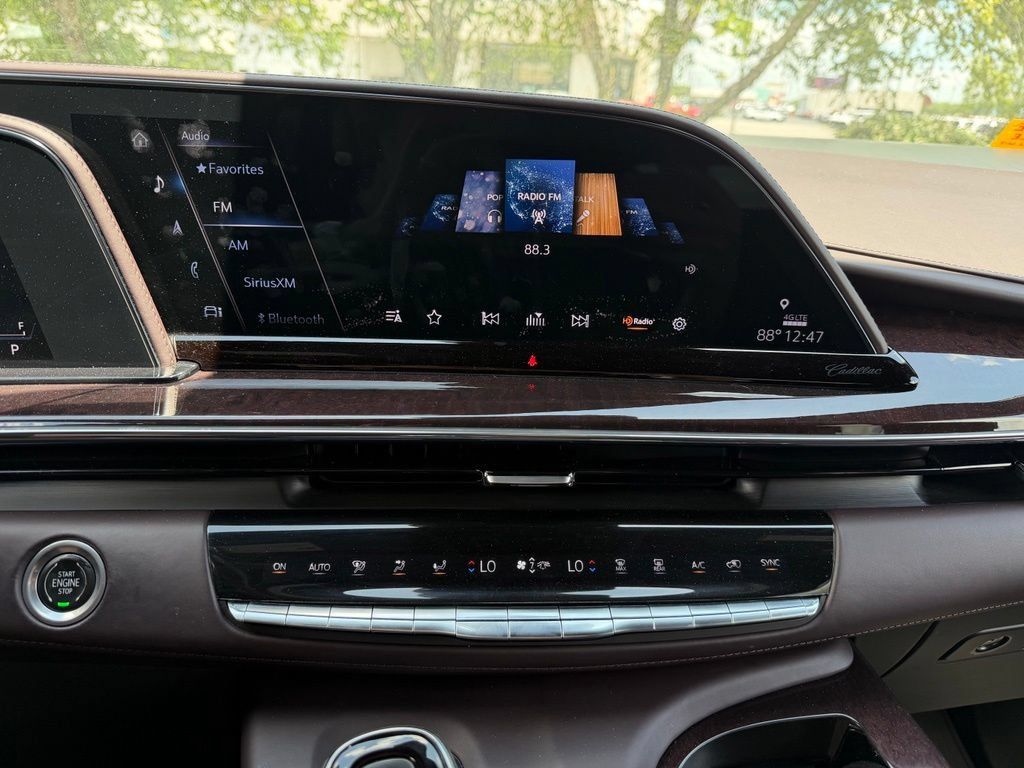 Used 2021 Cadillac Escalade Sport Platinum AWD/4WD image 19