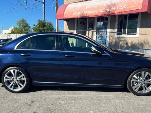 Used 2015 Mercedes-Benz C 300 Sedan image 7