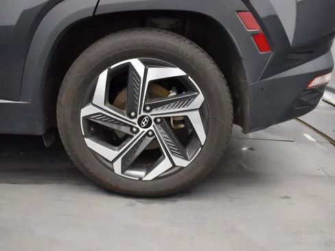 Used 2024 Hyundai Tucson Limited image 37