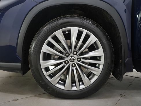 Used 2022 Toyota Highlander Platinum image 33