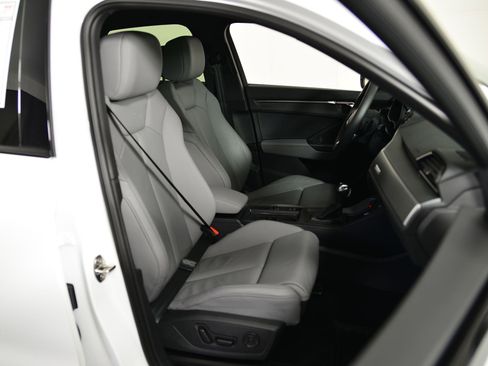 Certified 2025 Audi Q3 2.0T Premium w/ Convenience Package image 20