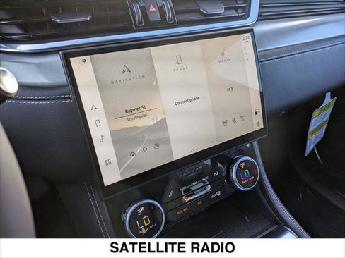 New 2025 Jaguar F-PACE R-Dynamic S image 8