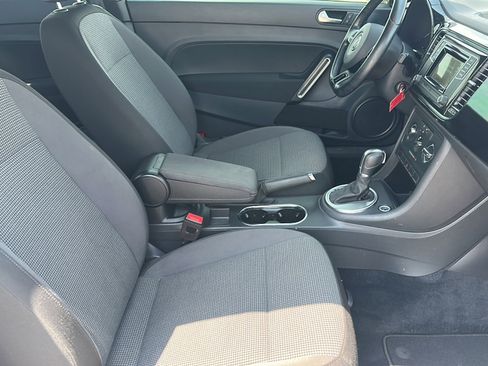 Used 2019 Volkswagen Beetle 2.0T S image 20