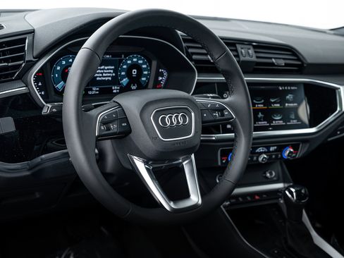 New 2025 Audi Q3 2.0T Premium image 10
