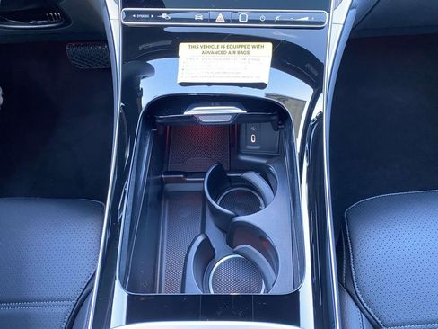 Certified 2025 Mercedes-Benz GLC 300 4MATIC image 28