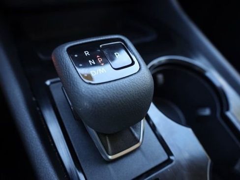 Used 2024 Nissan Rogue SV image 23