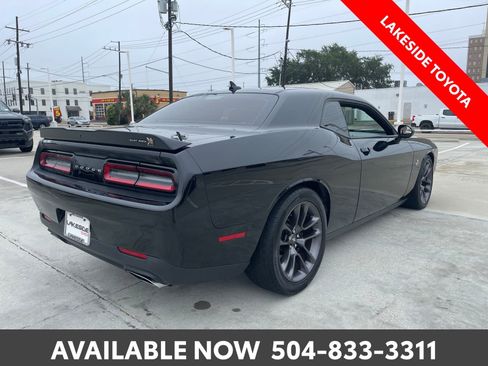 Used 2022 Dodge Challenger R/T Scat Pack w/ Plus Package RWD image 5