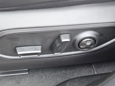 New 2025 Jeep Grand Cherokee Altitude image 26