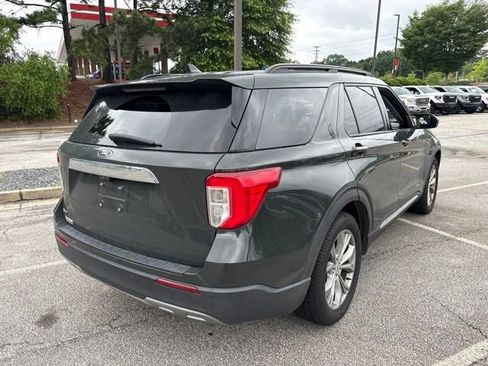 Certified 2022 Ford Explorer XLT w/ Equipment Group 202A RWD image 4