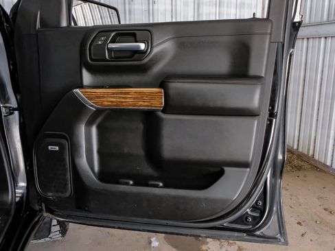 Used 2019 Chevrolet Silverado 1500 High Country w/ Z71 Off-Road Package AWD/4WD image 45