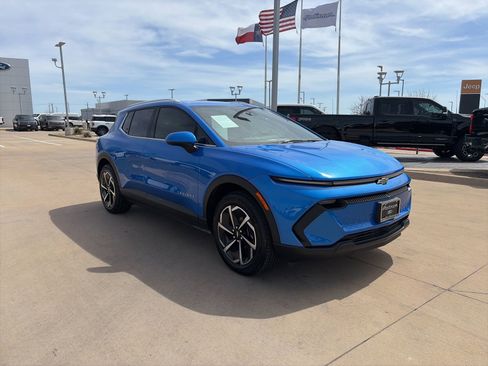 Used 2026 Chevrolet Equinox EV LT image 7