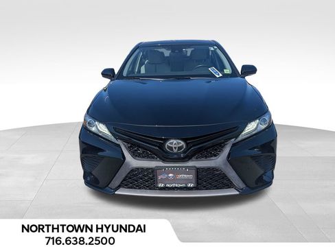 Used 2019 Toyota Camry XSE FWD image 5