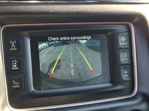 Used 2017 Jeep Grand Cherokee Limited image 17