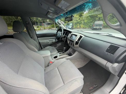 Used 2005 Toyota Tacoma PreRunner RWD image 12
