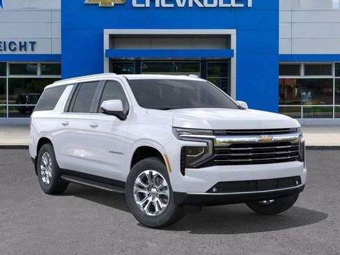 New 2026 Chevrolet Suburban LT image 7