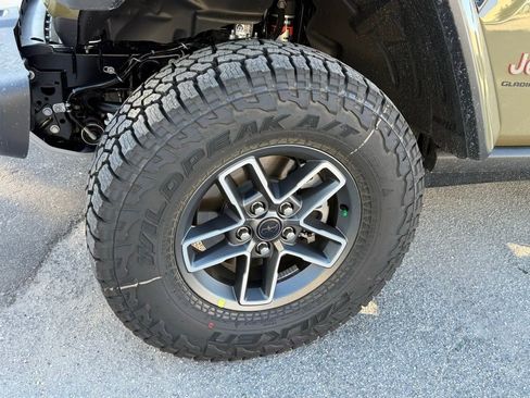 New 2026 Jeep Gladiator Mojave image 16