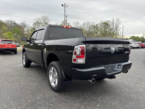 Used 2018 RAM 1500 Express w/ Express Value Package AWD/4WD image 5