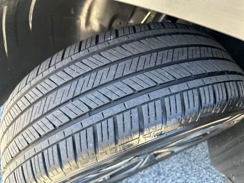 Certified 2024 Volkswagen Taos SE image 37