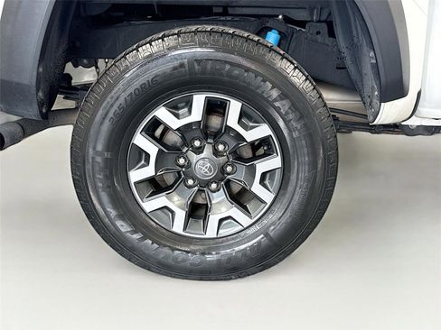 Used 2022 Toyota Tacoma TRD Off-Road RWD image 31